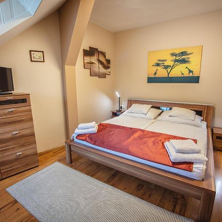 Delfin Apartman Шарвар Экстерьер фото